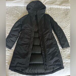Lululemon downfilled parka